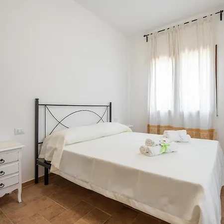 Affittasardegna - Trilo Euforbia Apartament Santa Lucia (Sardinia)